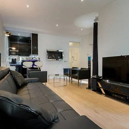 Luxury Flat With Patio Garden * Parigi