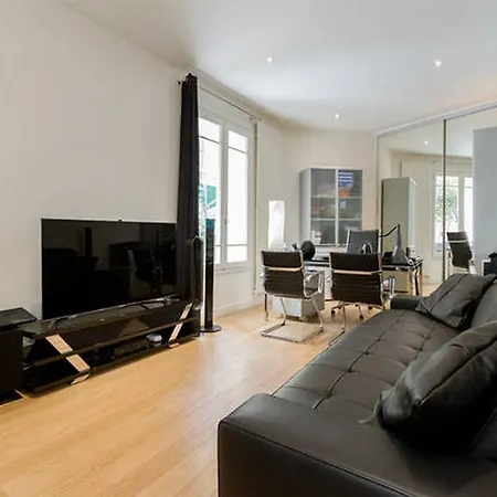 Appartamento Luxury Flat With Patio Garden