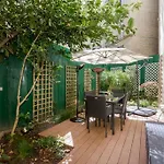 Luxury Flat With Patio Garden