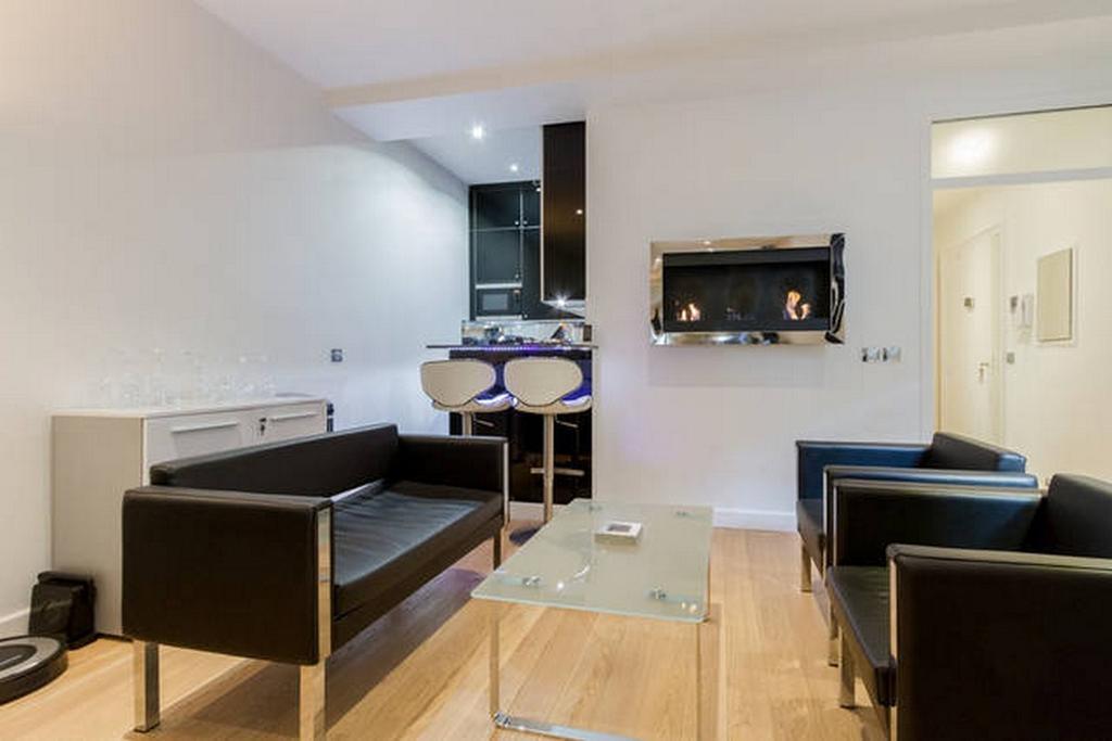 Luxury Flat With Patio Garden Apartment Paris